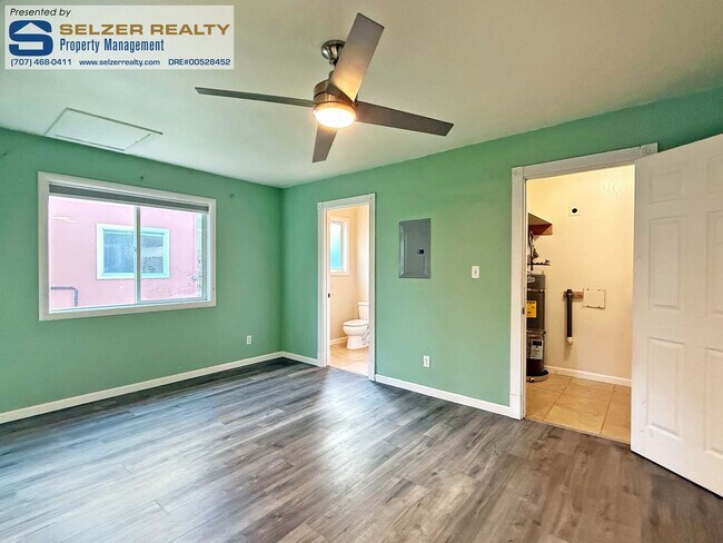 Building Photo - 1521-1523 Talmage Ct