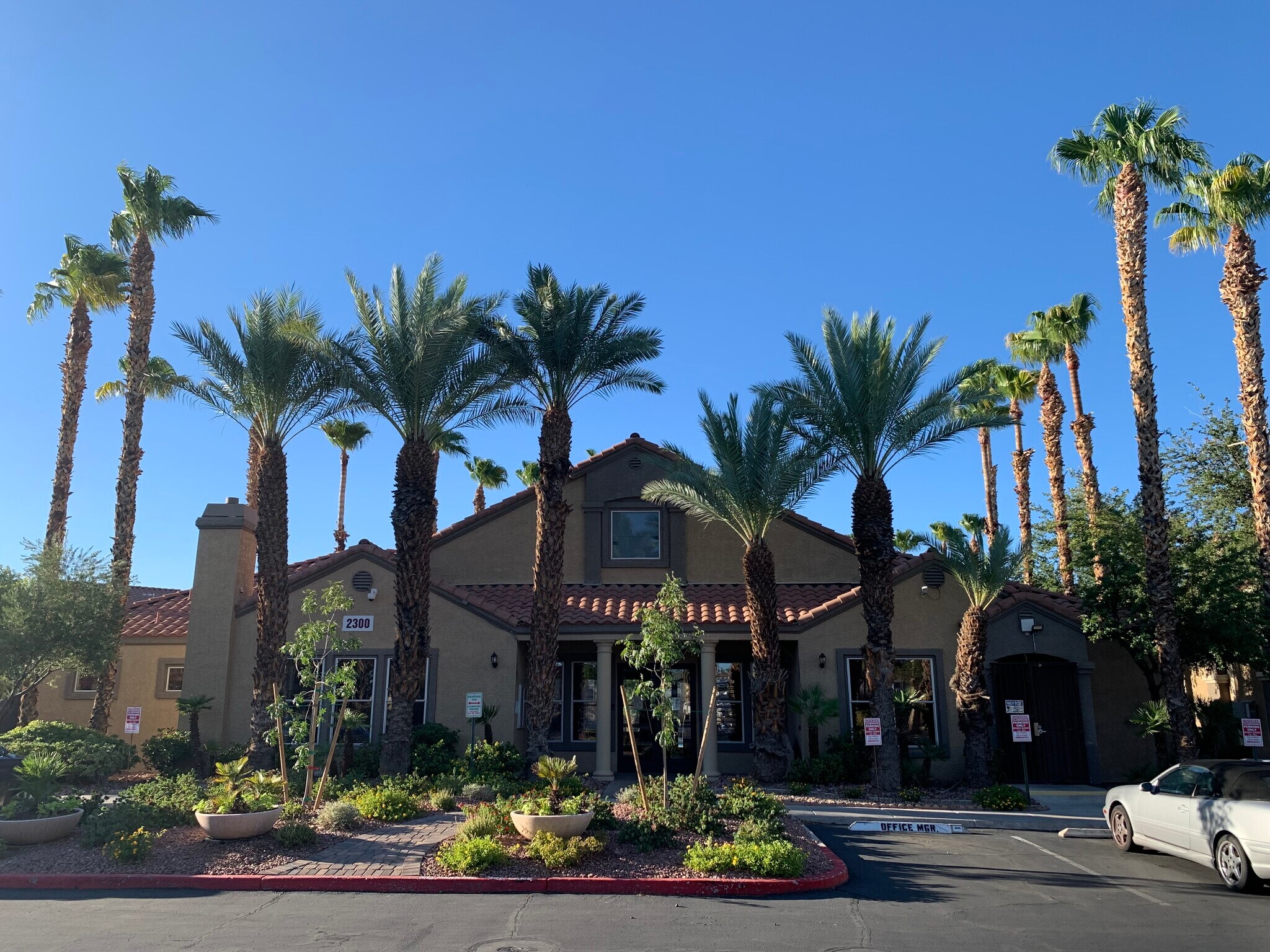 Building Photo - 2300 E Silverado Ranch Blvd