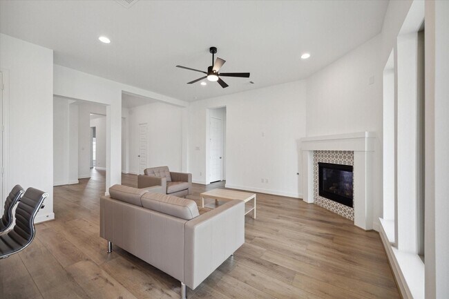 Building Photo - 645 Cape Capri Dr