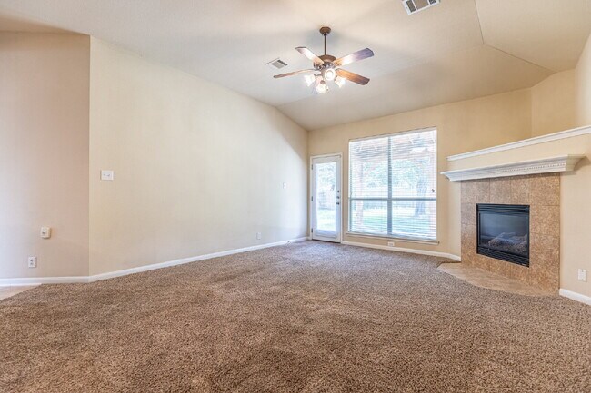 Building Photo - 630 Hookberry Trail