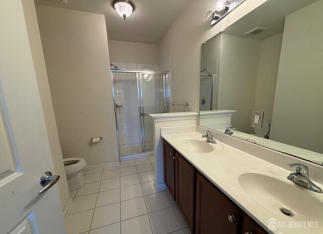 Building Photo - 542 E Celebration Way