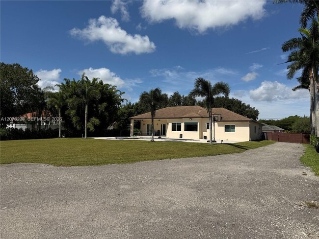 Building Photo - 5600 SW 199th Ave