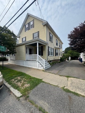 Primary Photo - 27 Leach St