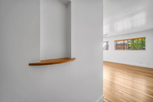 Building Photo - 511 Rialto Ave