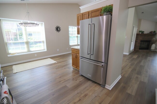 Building Photo - 730 High Dr
