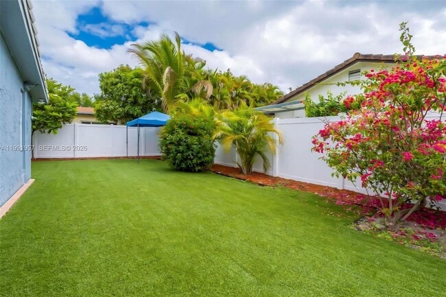 Building Photo - 7211 NW 76th St