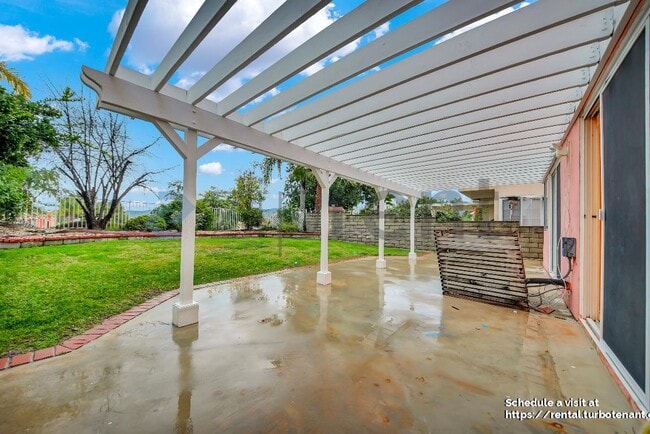 Building Photo - 25832 Browning Pl