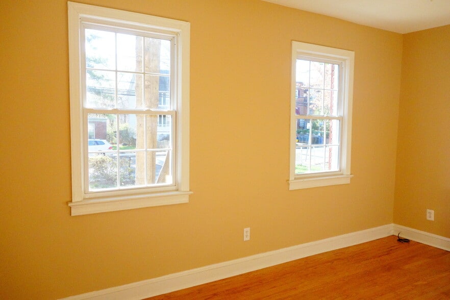 Building Photo - 8413 Flower Ave