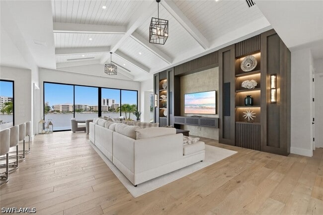 Building Photo - 200 Bahia Point