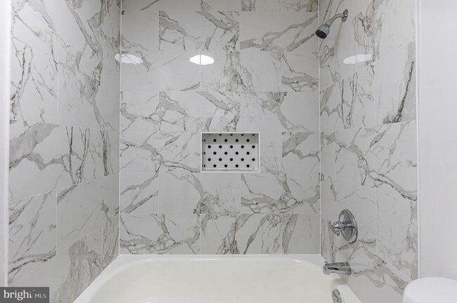 Building Photo - 131 N Garfield Rd