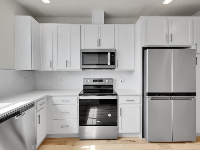 Building Photo - $2,350 - 2 Bed, 2.5 Bath Townhome in Broom...