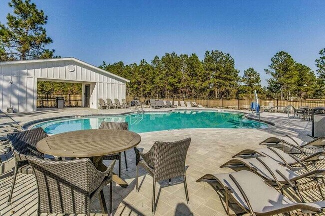 Building Photo - 3102 Heritage Plantation Blvd