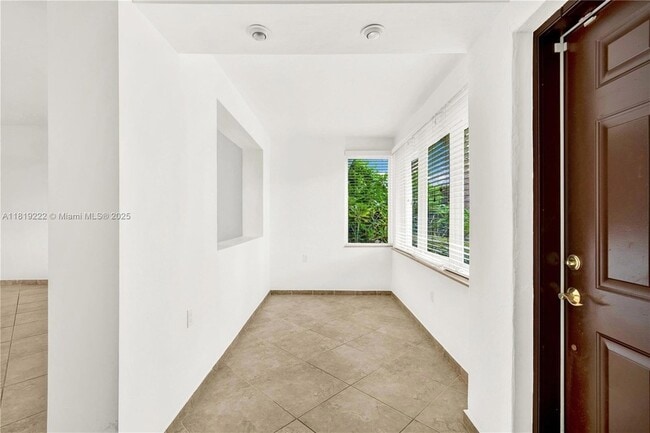 Building Photo - 6890 SW 51st St