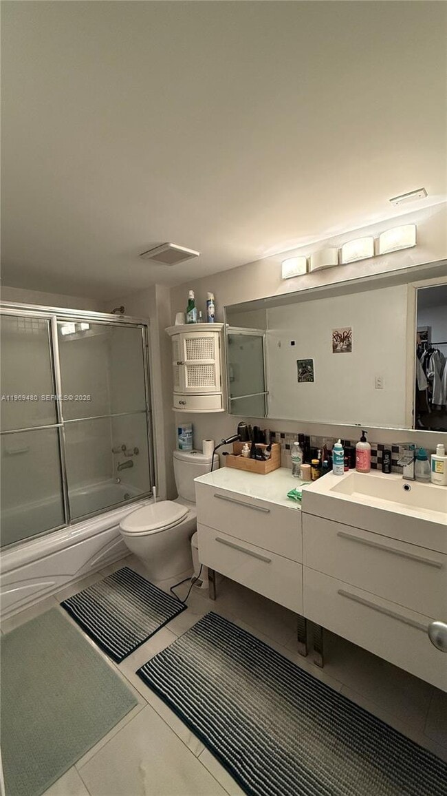 Building Photo - 780 NE 69th St