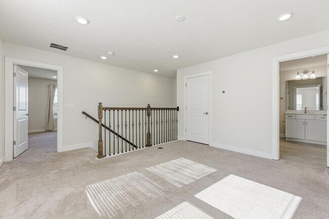 Building Photo - 14037 Kauai Dr