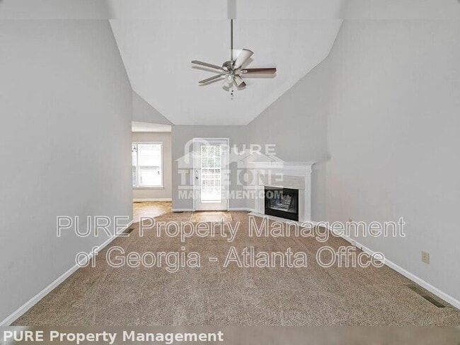 Building Photo - 52 E Boxwood Dr SE