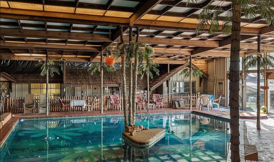 Building Photo - 6600 6th Street Frontage Rd E