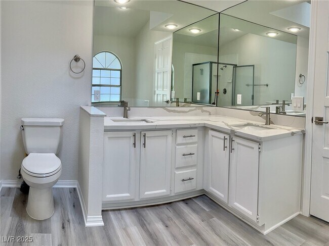 Building Photo - 1740 Camara Dr
