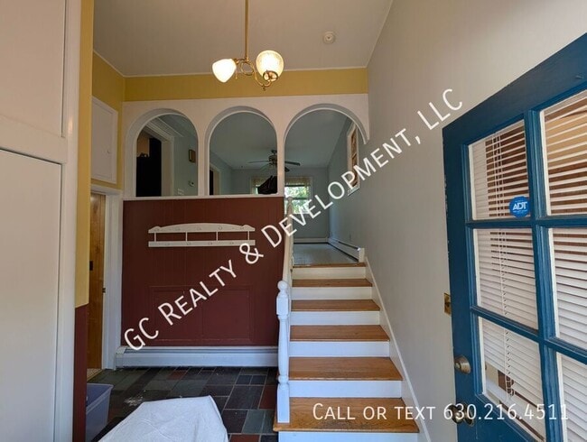 Building Photo - 173 Pomeroy Ave