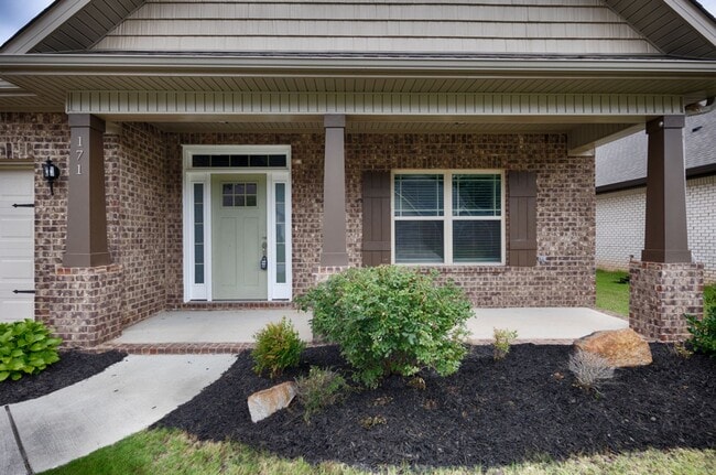 Building Photo - Beautiful 4-Bedroom Home with Office, Bonus Room, and Large Backyard