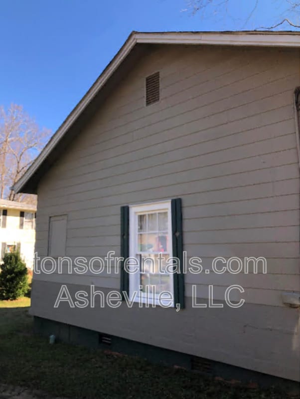 Building Photo - 149 Wilson Dr