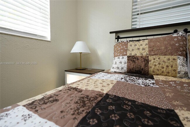 Building Photo - 742 Granada St