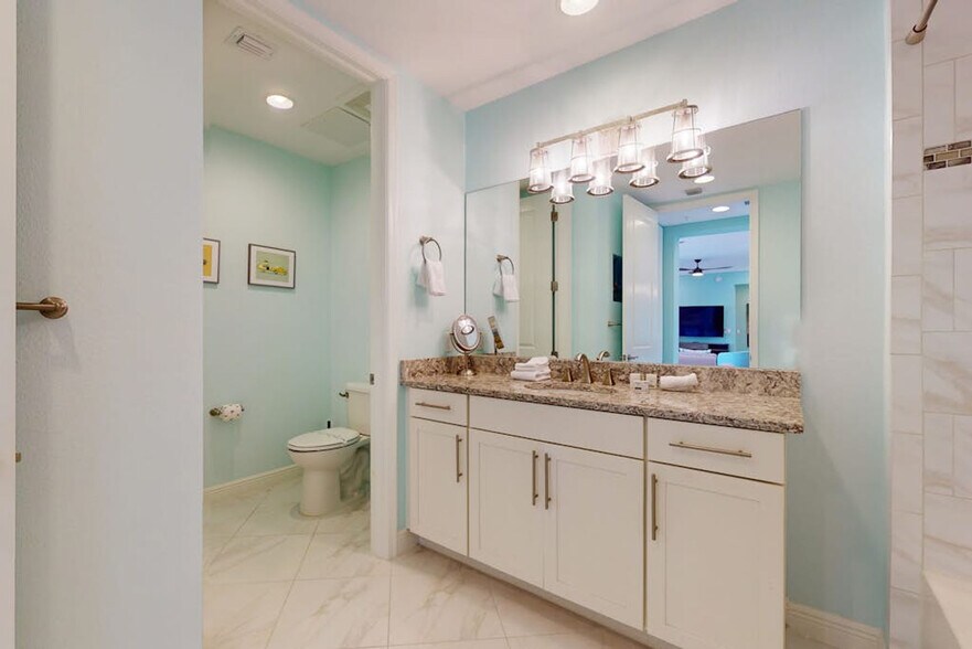 Building Photo - 396 Aruba Cir