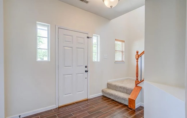 Building Photo - Spacious 4-Bedroom Home in the Heart of Winghaven