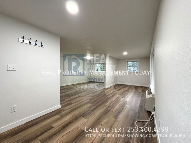 Building Photo - 3316 46th St E