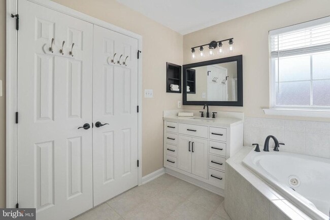 Building Photo - 401 Yorkshire Ridge Ct