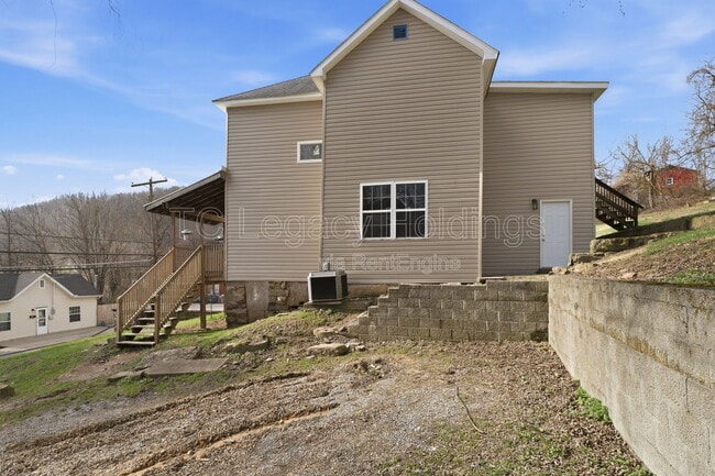 Building Photo - 45 Lincoln St