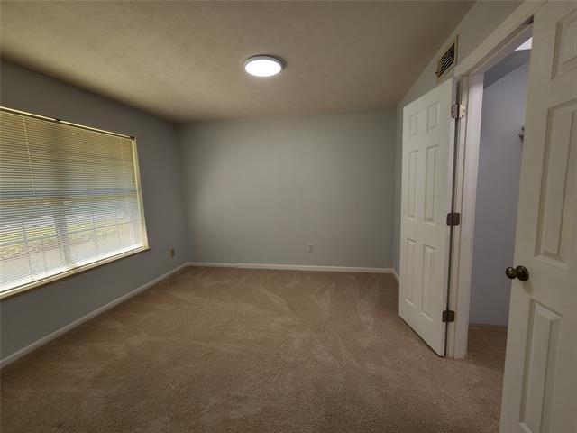 Building Photo - 2604 Buckingham Dr