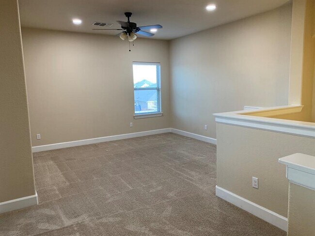 Building Photo - 2713 Santa Rosita Ct