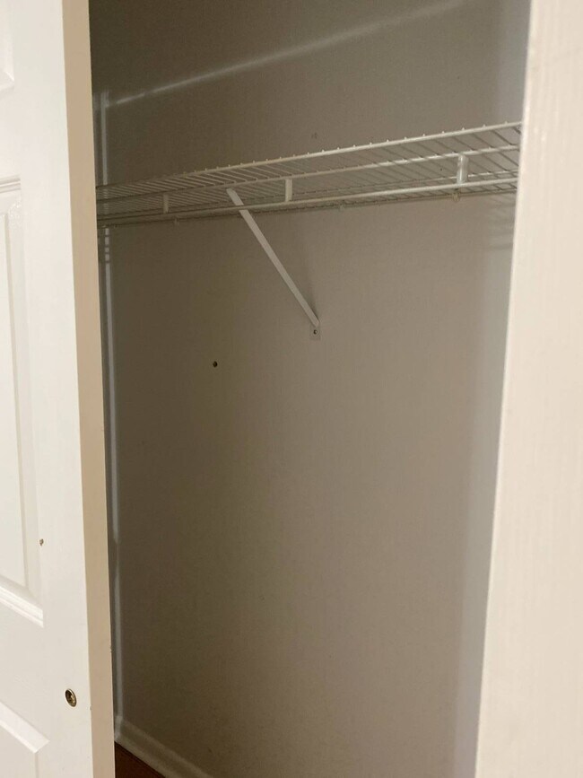 Building Photo - 5344 Elwood Rd