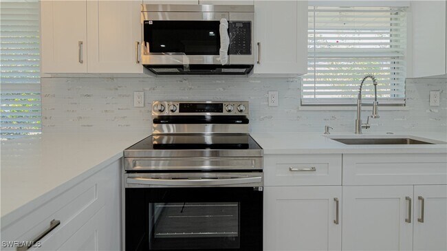 Building Photo - 2836 Arbutus St