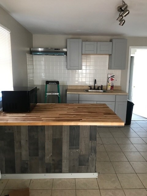 Building Photo - 6400 Garman St