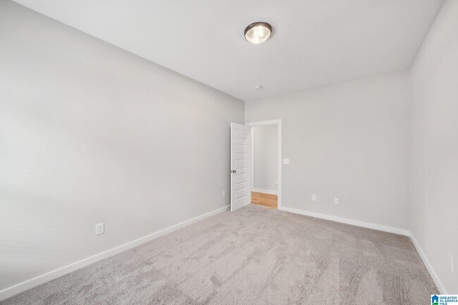 Building Photo - 615 Troubadour Ln