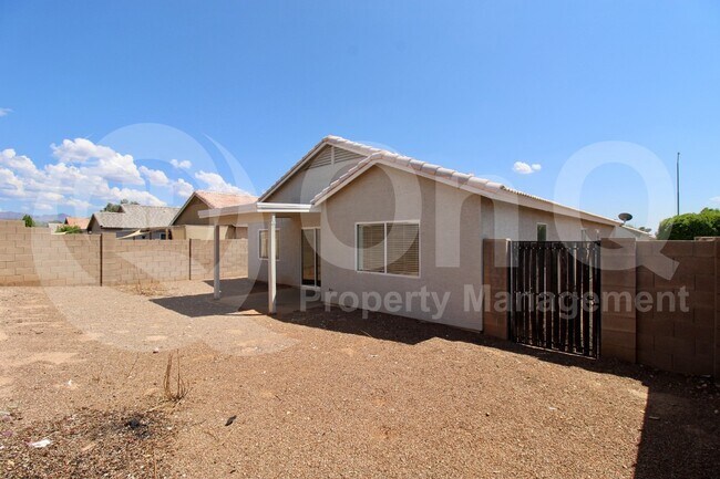 Building Photo - 11514 E Contessa St