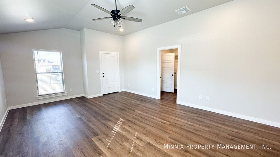 Building Photo - 2156 Kokomo Ave