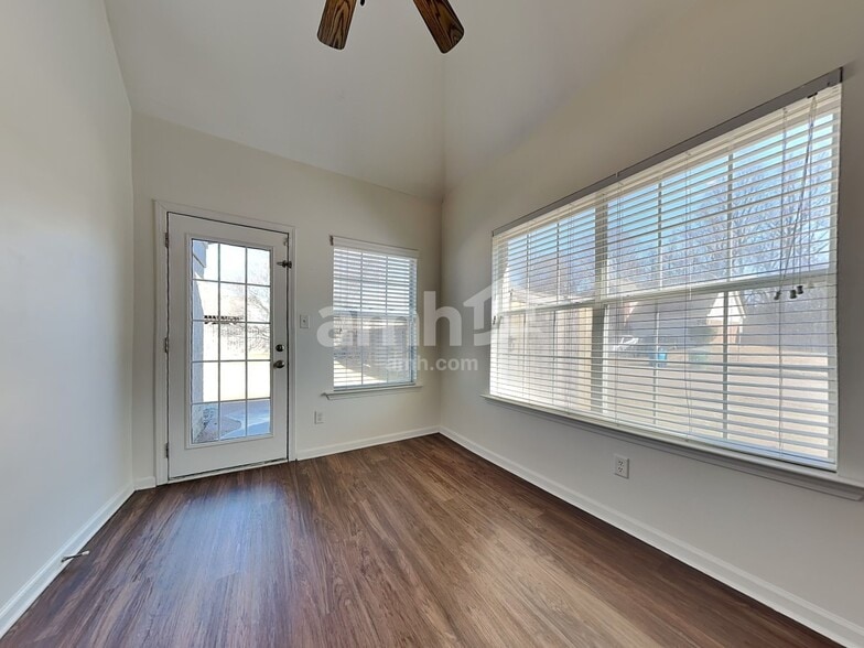 Building Photo - 11216 Arlington Trace Dr