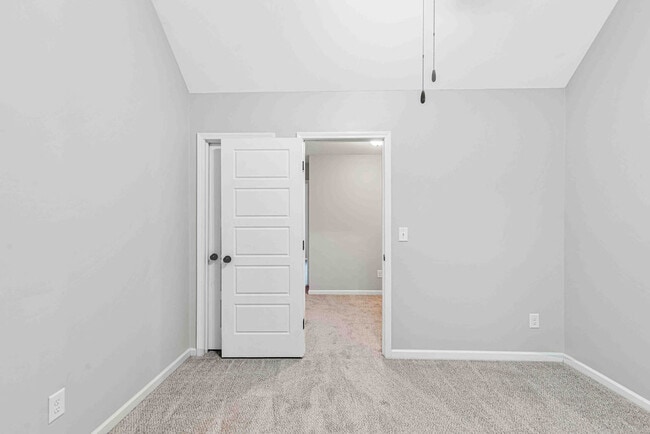 Building Photo - 601 Winfall Dr