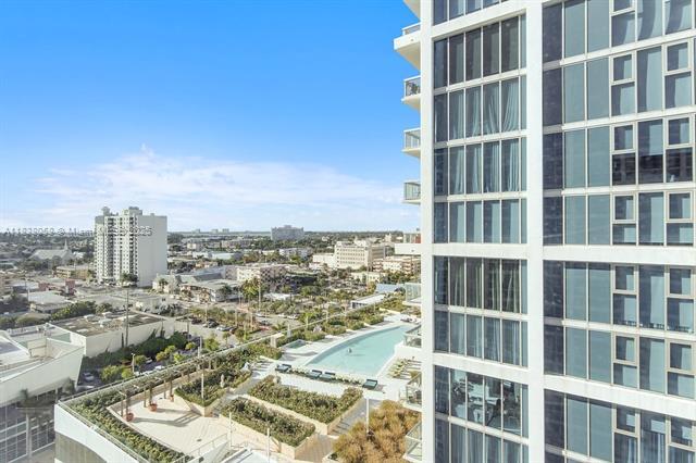Building Photo - 6801 Collins Ave