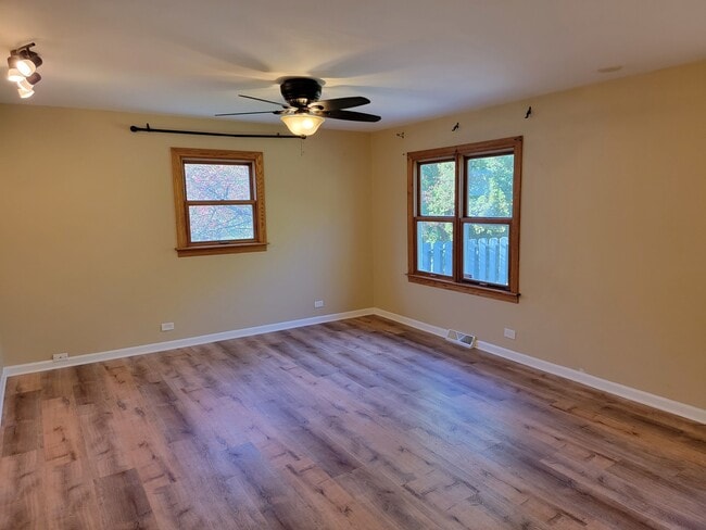 Building Photo - 508 Skyline Dr