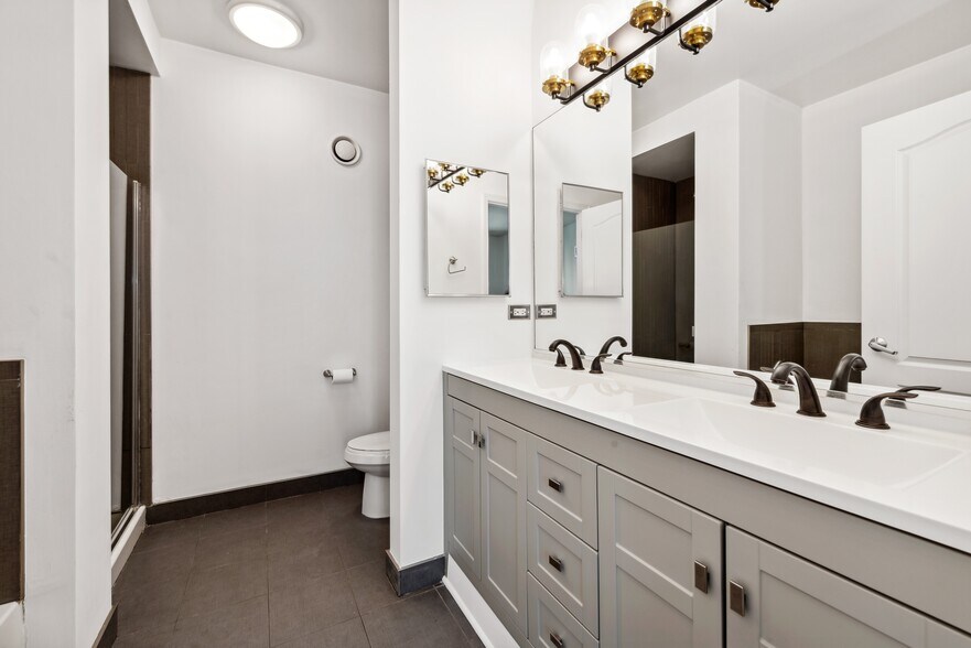 Building Photo - 125 S Jefferson St