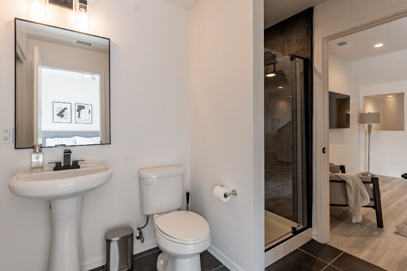 Building Photo - 7829 N 21st Ave