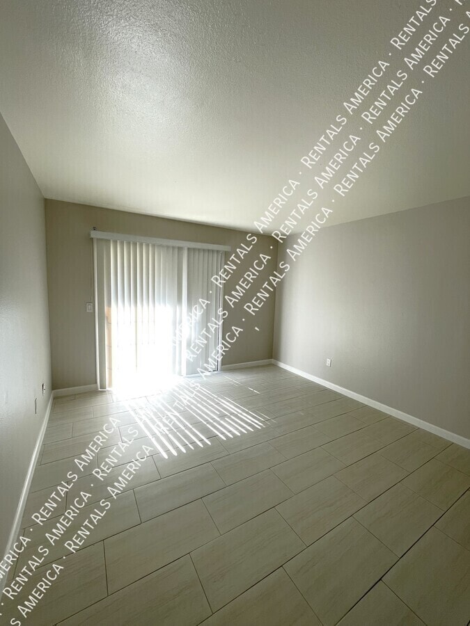 Building Photo - 3131 W Cochise Dr