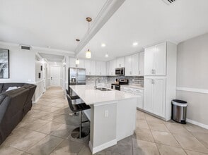 Building Photo - 5807 Double Eagle Cir