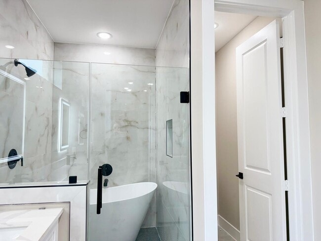 Building Photo - 20019 Venetto St