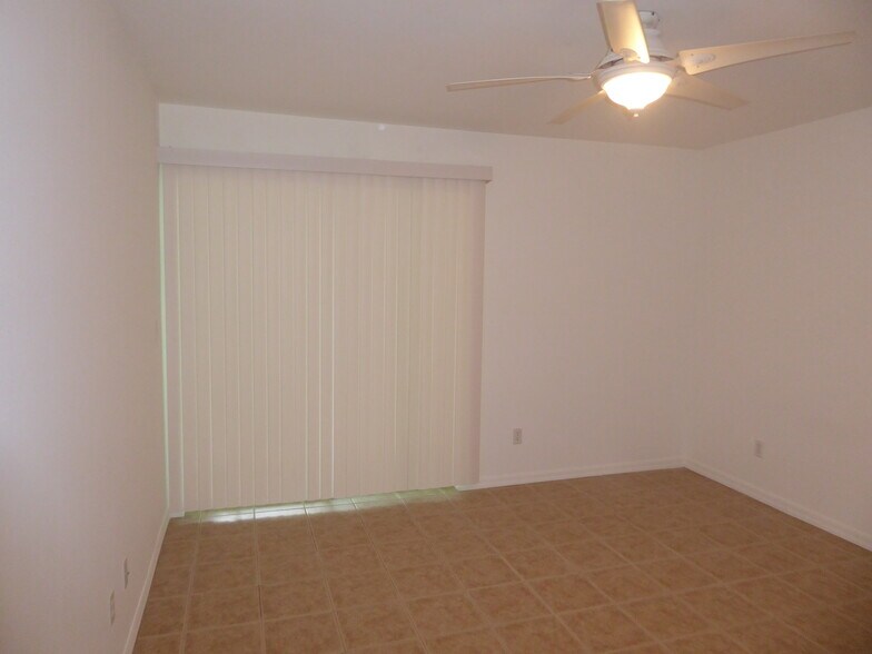 Master Bedroom - 7619 Winged Foot Dr