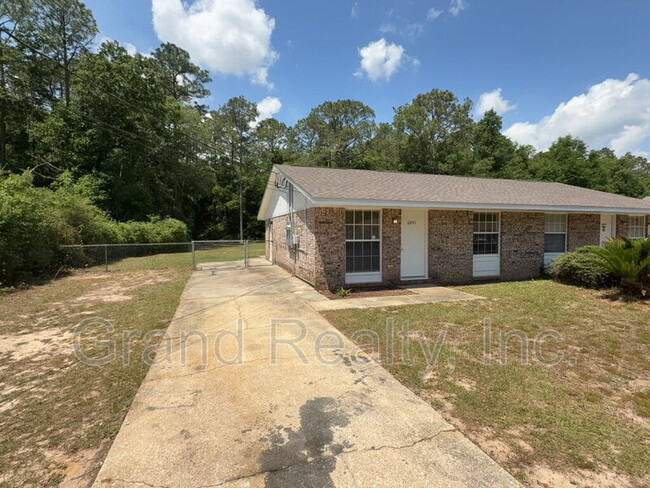 Building Photo - 6841 Trading Post Ln